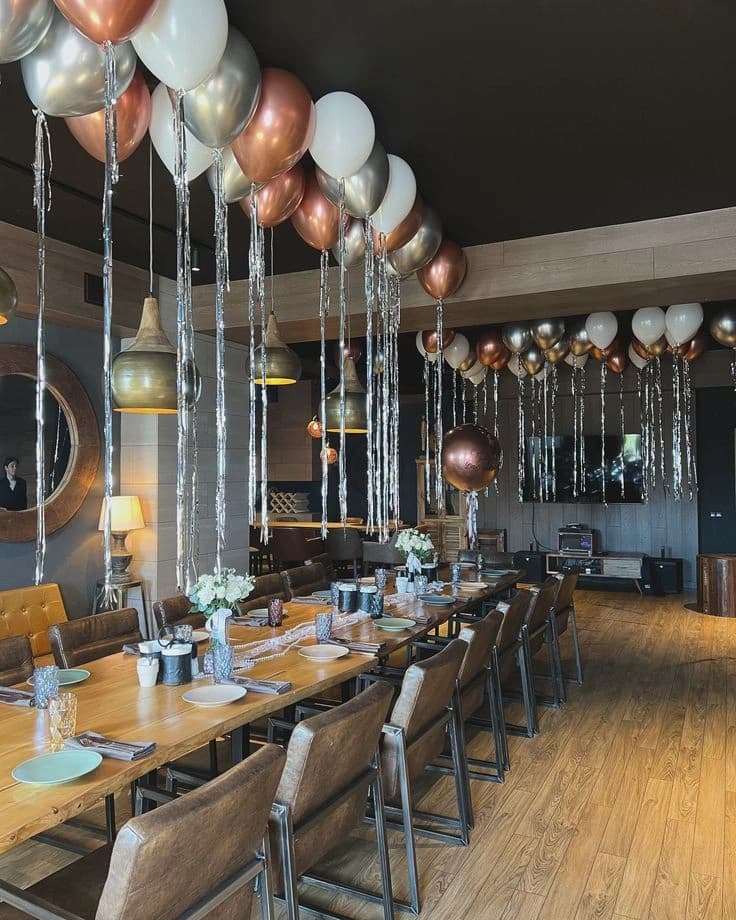 Restaurant Balloon Arch